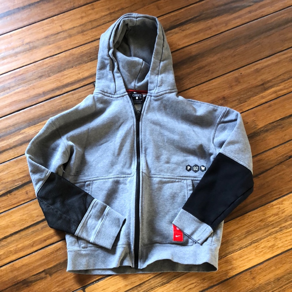 Nike Kyrie Irving Sweatshirt youth large
